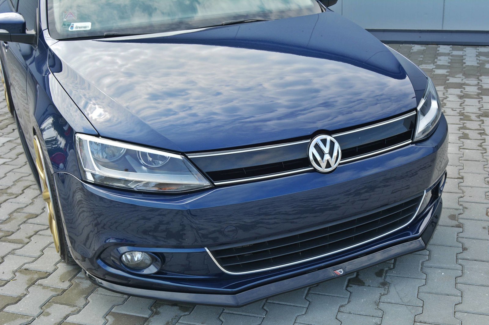 eng_pl_FRONT-SPLITTER-V-2-VOLKSWAGEN-JETTA-MK6-SEDAN-PREFACE-7365_1