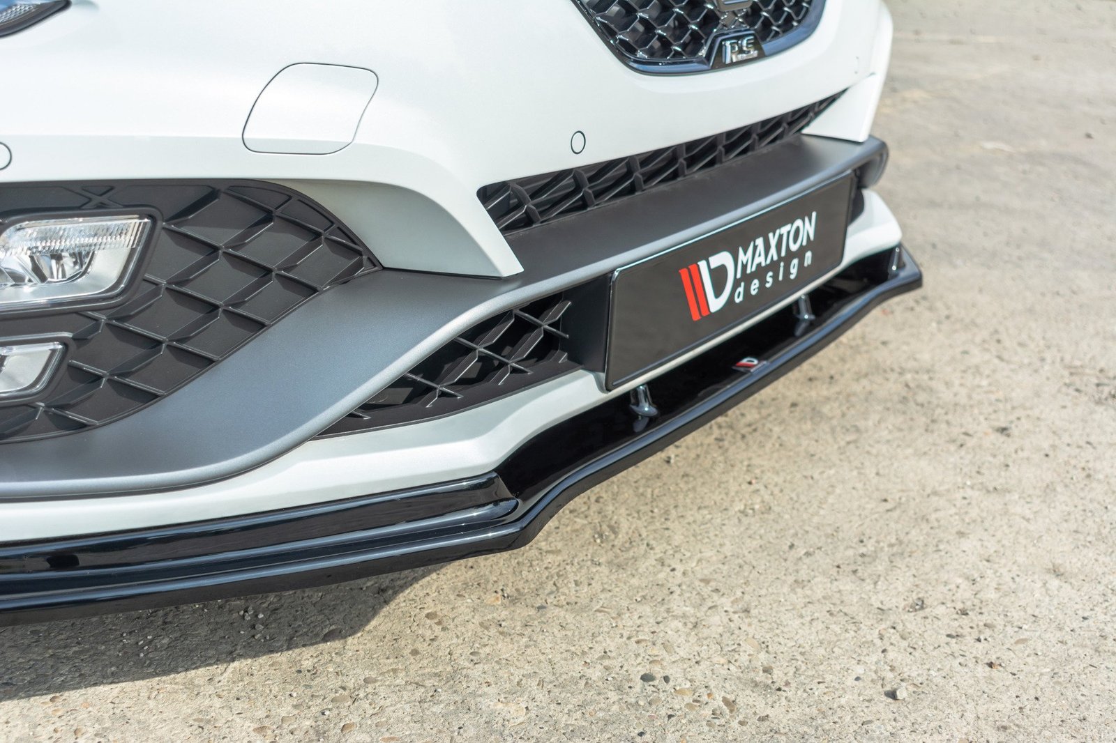 eng_pl_FRONT-SPLITTER-V-1-Renault-Megane-IV-RS-8540_6