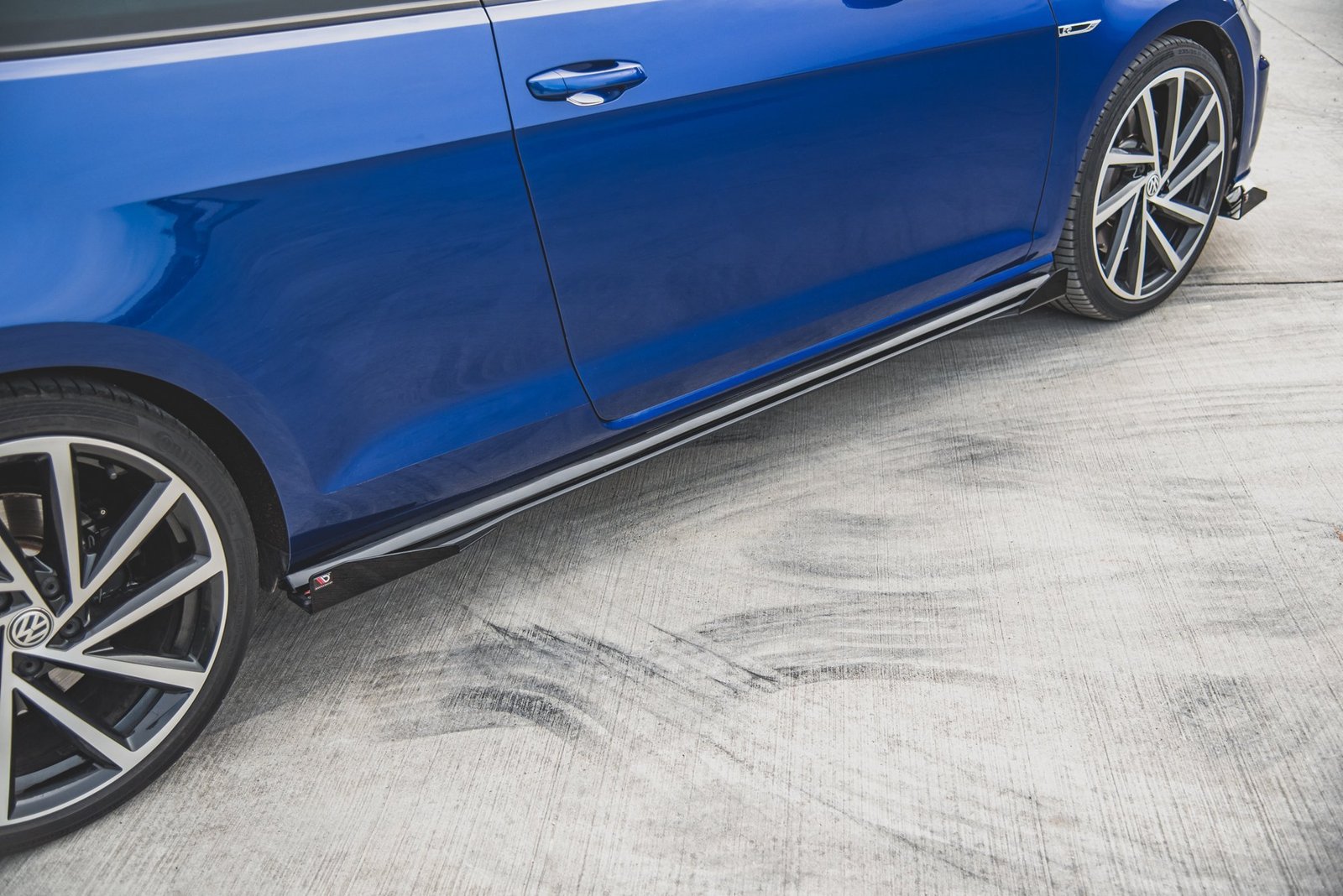 eng_pl_Racing-Durability-Side-Skirts-Diffusers-Flaps-VW-Golf-7-R-Facelift-10993_6
