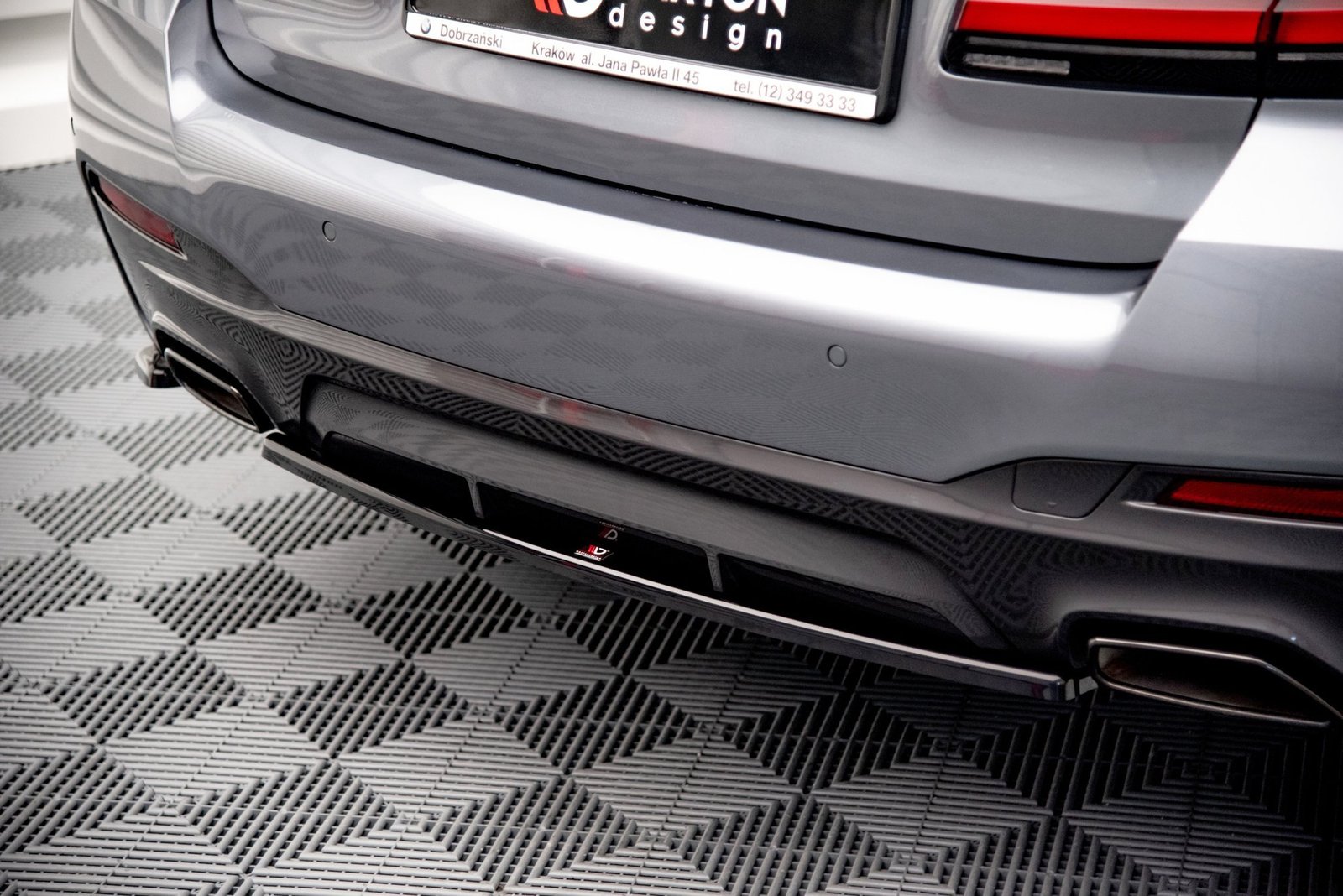 eng_pl_Central-Rear-Splitter-BMW-5-G30-Facelift-M-Pack-12505_4