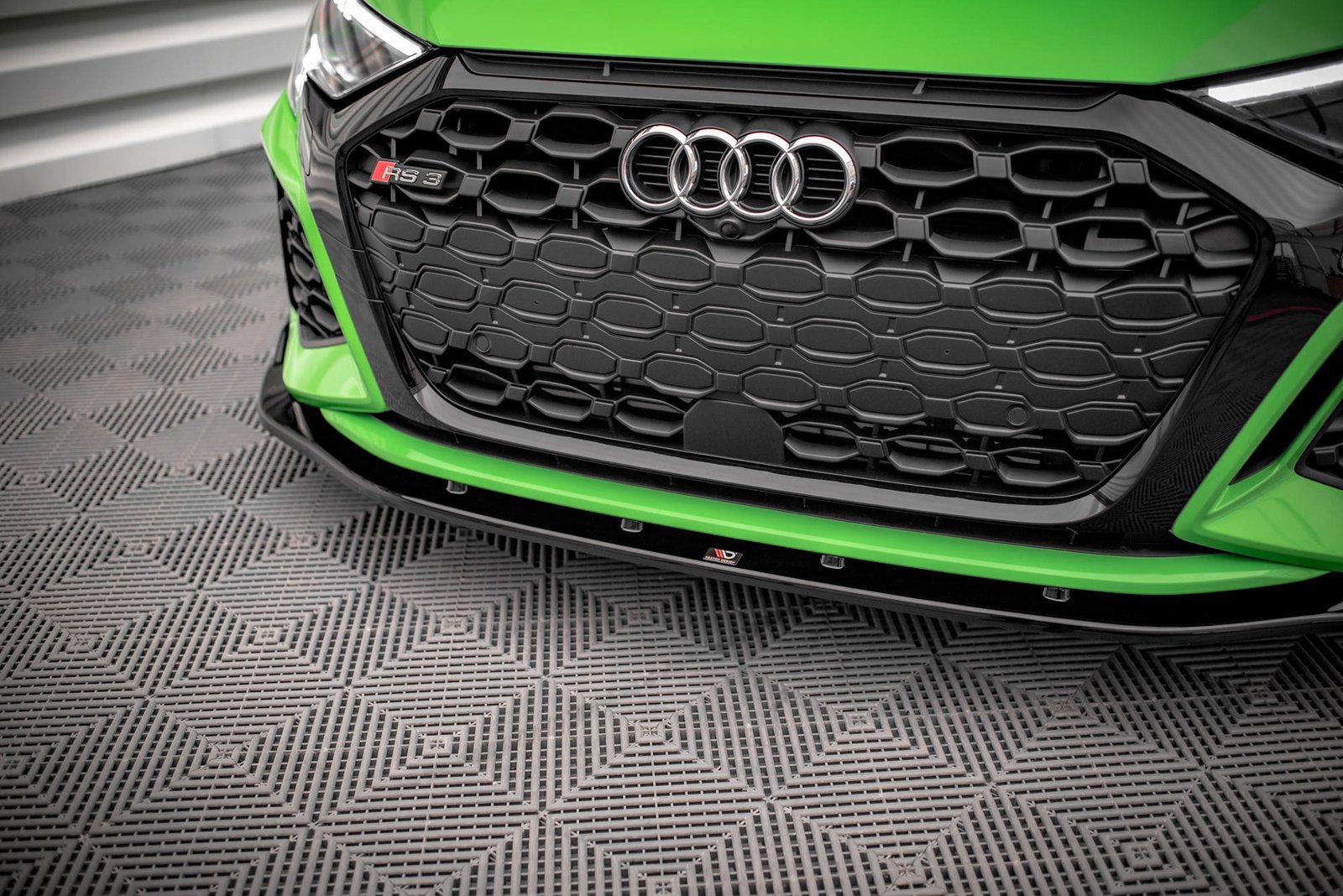 eng_pl_Front-Splitter-V-2-Audi-RS3-8Y-15732_4