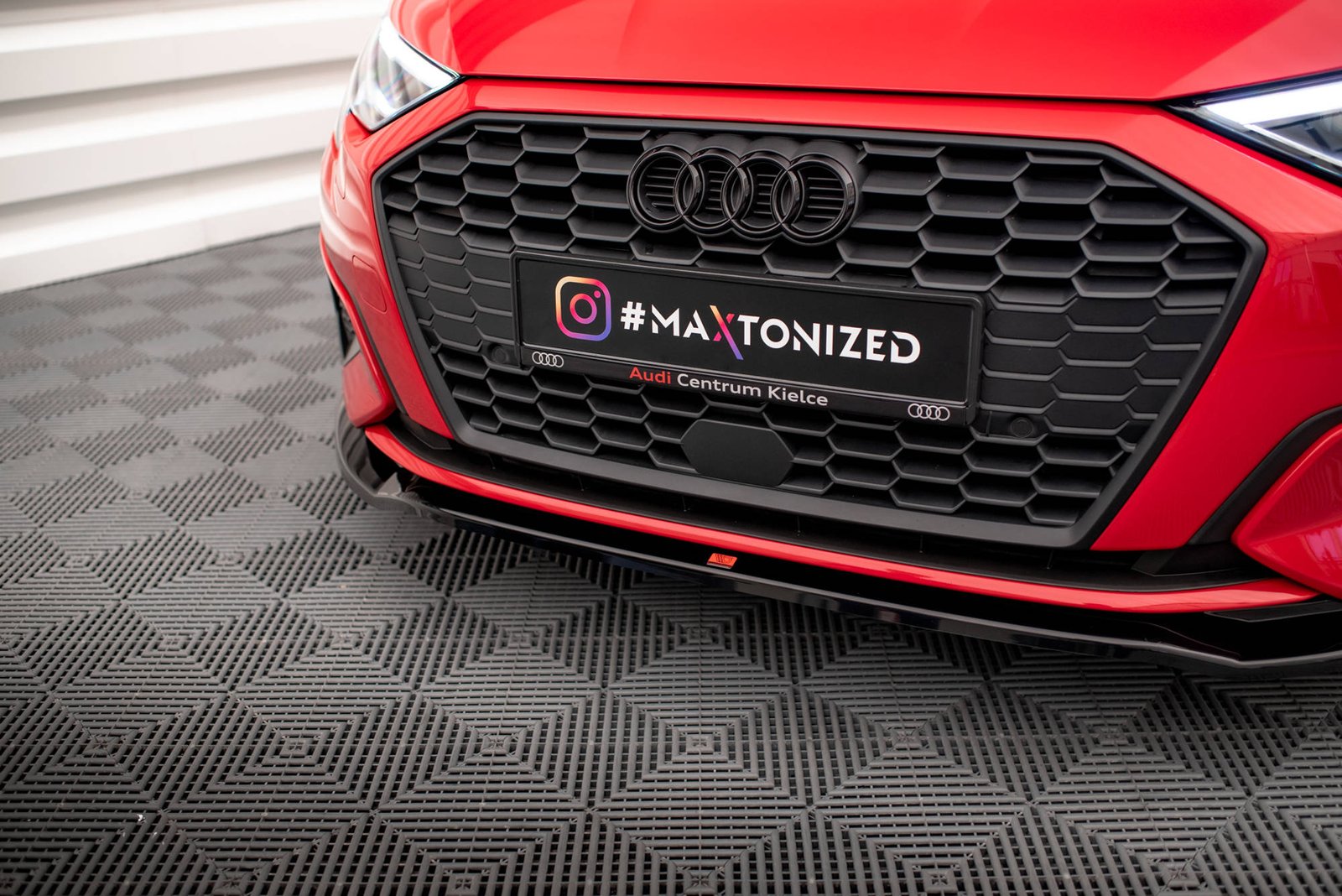 eng_pl_Front-Splitter-V-2-Audi-A3-8Y-16960_4
