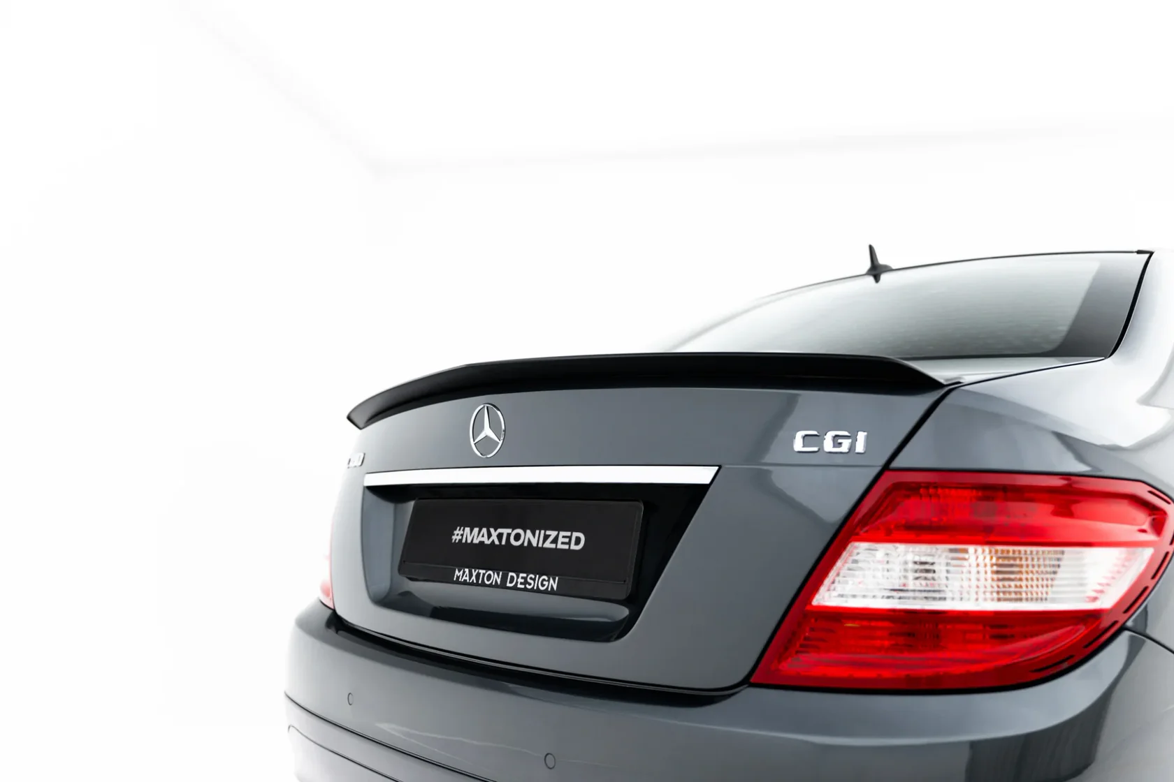 pol_pl_Spoiler-Cap-Mercedes-Benz-C-Sedan-Standard-AMG-Line-W204-W204-Facelift-23768_3