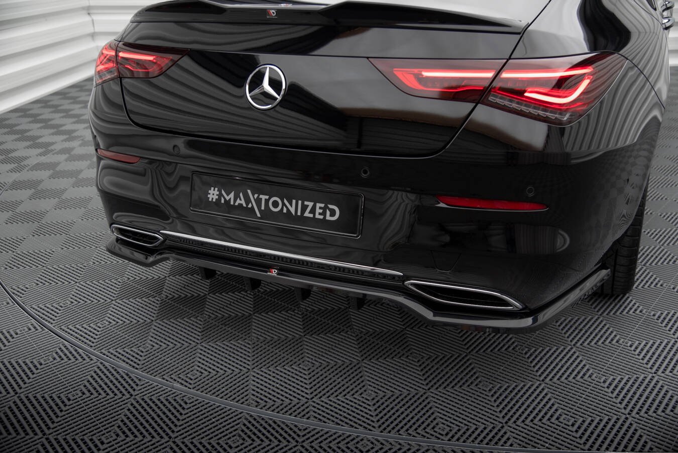 eng_pl_Central-Rear-Splitter-with-vertical-bars-Mercedes-Benz-CLA-Coupe-C118-19358_4