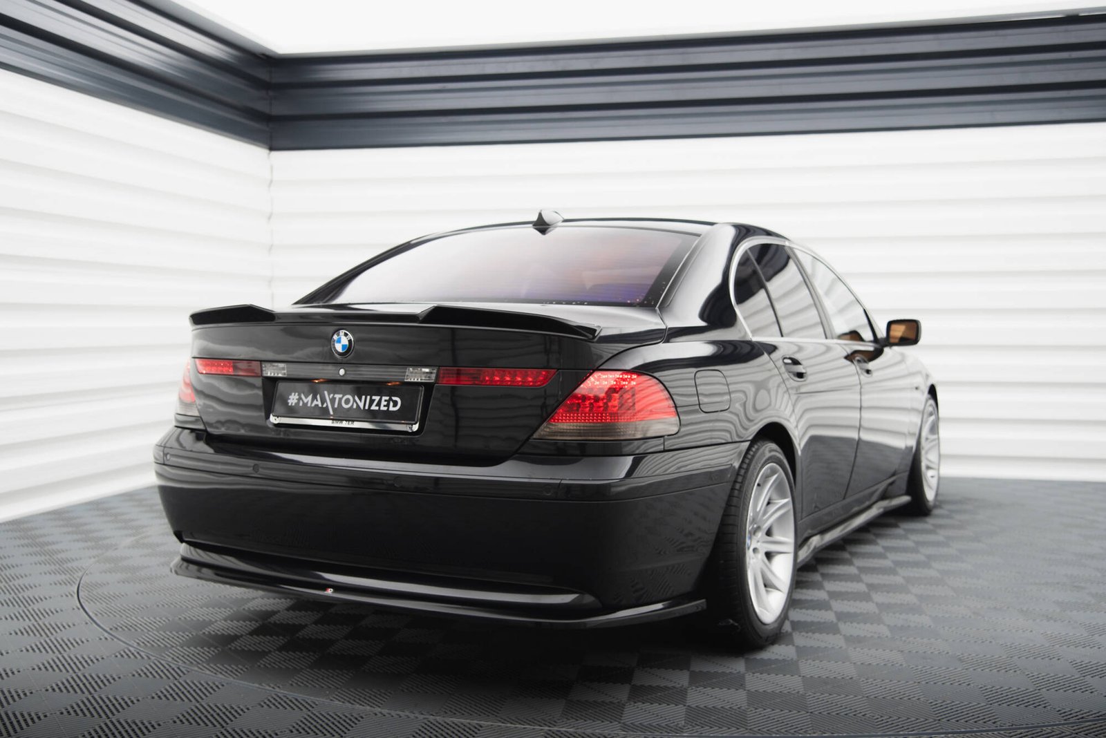 eng_pl_Spoiler-Cap-3D-BMW-7-E65-19288_2