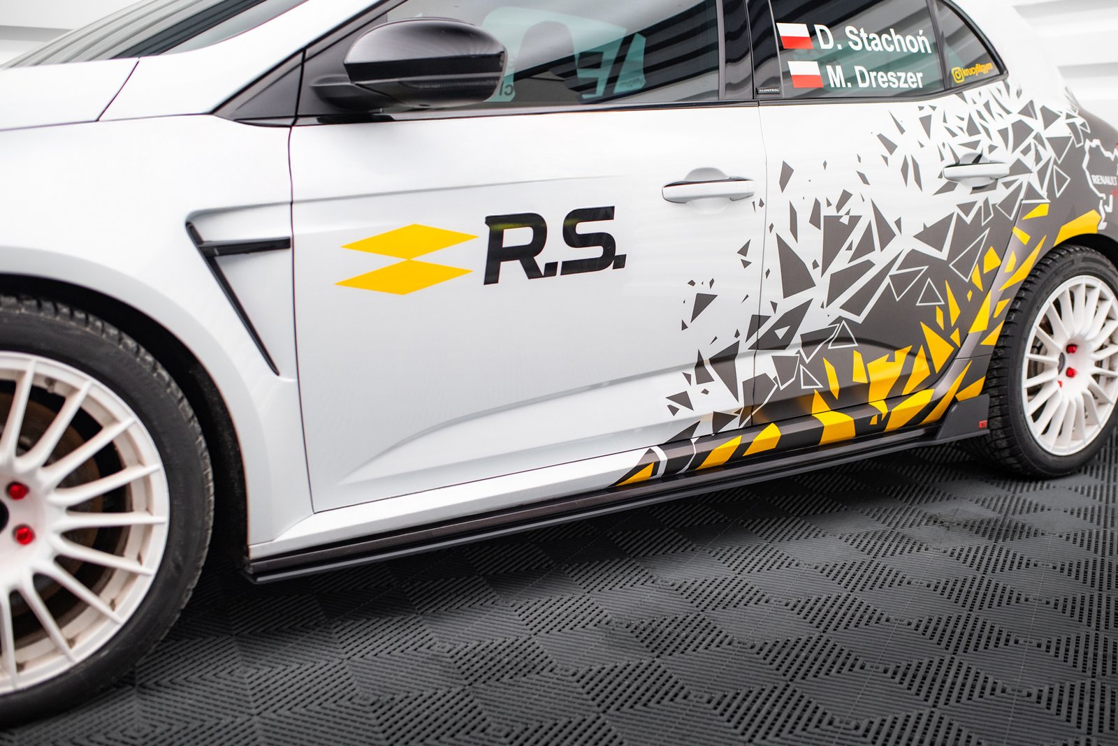eng_pl_Street-Pro-Side-Skirts-Diffusers-Renault-Megane-RS-Mk4-23207_3
