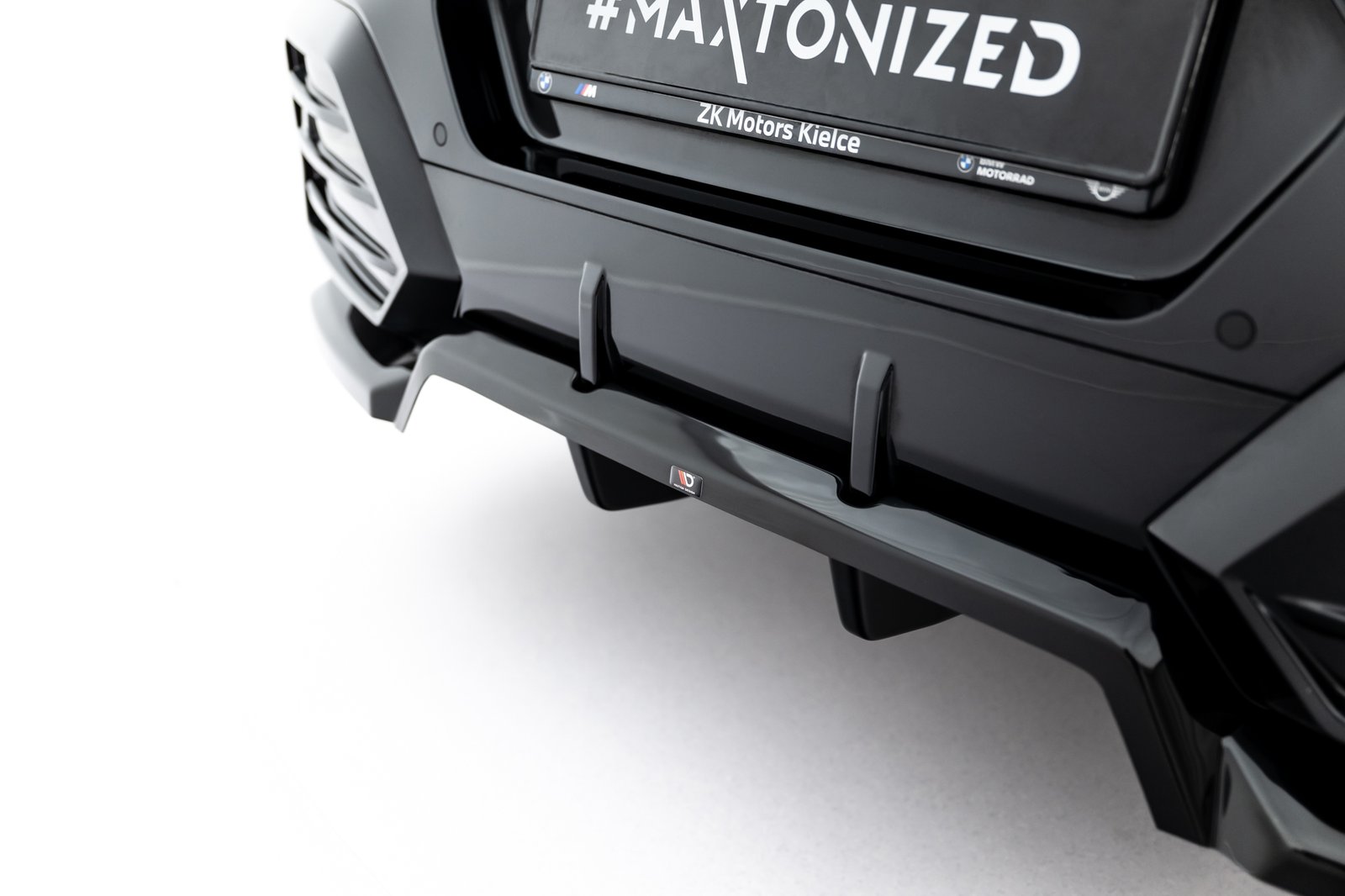 pol_po_Rear-Splitter-with-vertical-bars-BMW-X2-M-Pack-U10-23187_5.jpg