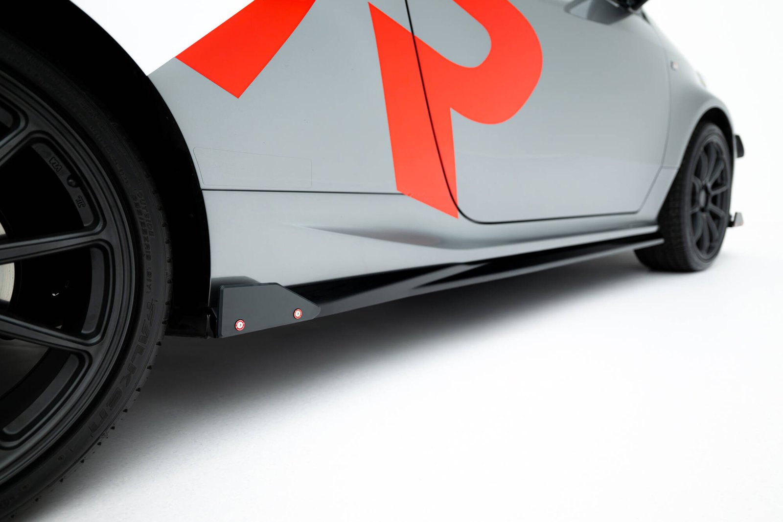pol_po_Side-Skirts-Diffusers-Flaps-Toyota-GR-Yaris-Mk4-Facelift-22620_6.jpg