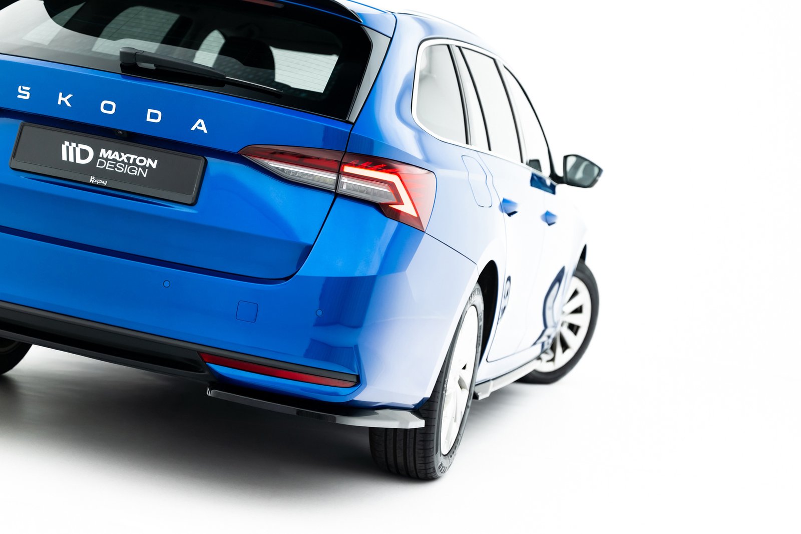 eng_pl_Rear-Side-Splitters-Skoda-Octavia-Liftback-Combi-Mk4-Facelift-23247_4