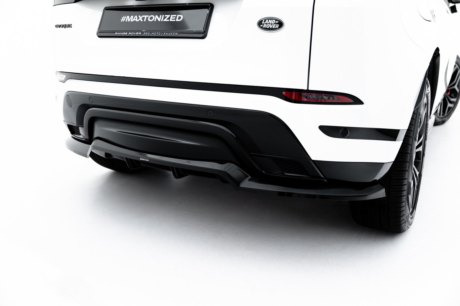 eng_pl_Rear-Splitter-with-vertical-bars-Land-Rover-Range-Rover-Evoque-Dynamic-Mk2-23693_3