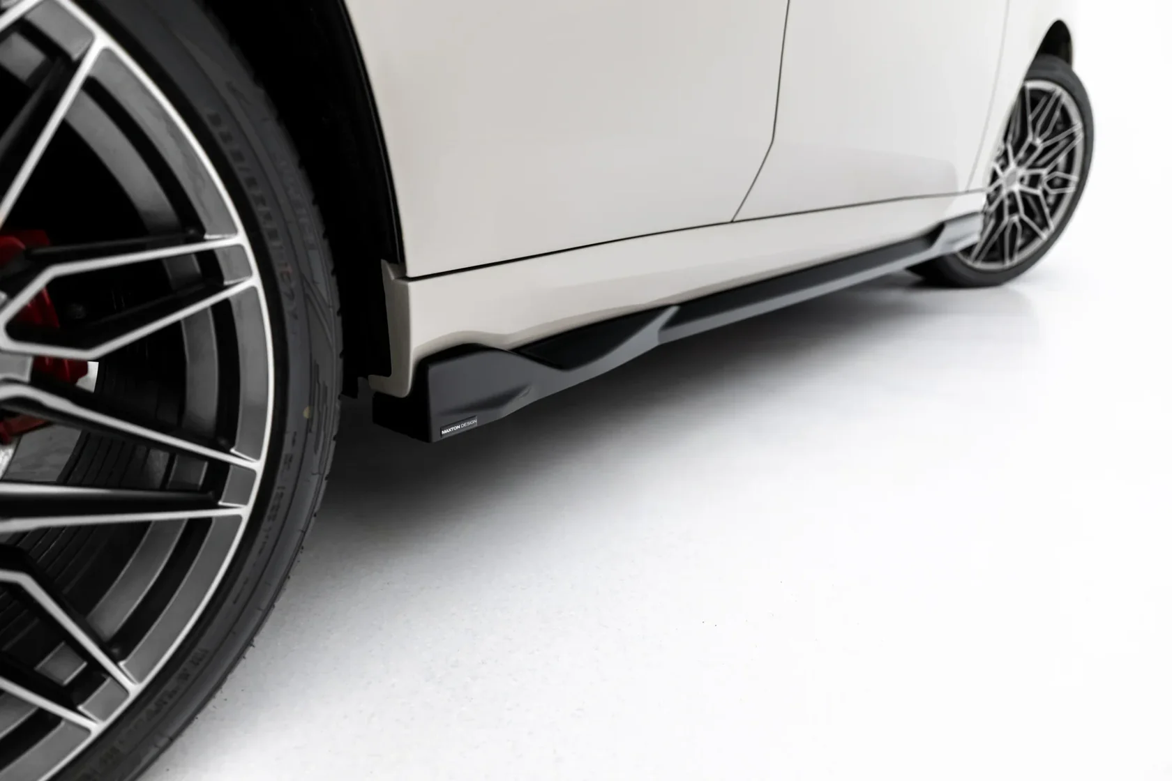 pol_pl_Dokladki-Progow-BMW-X3-M50-G45-23897_4