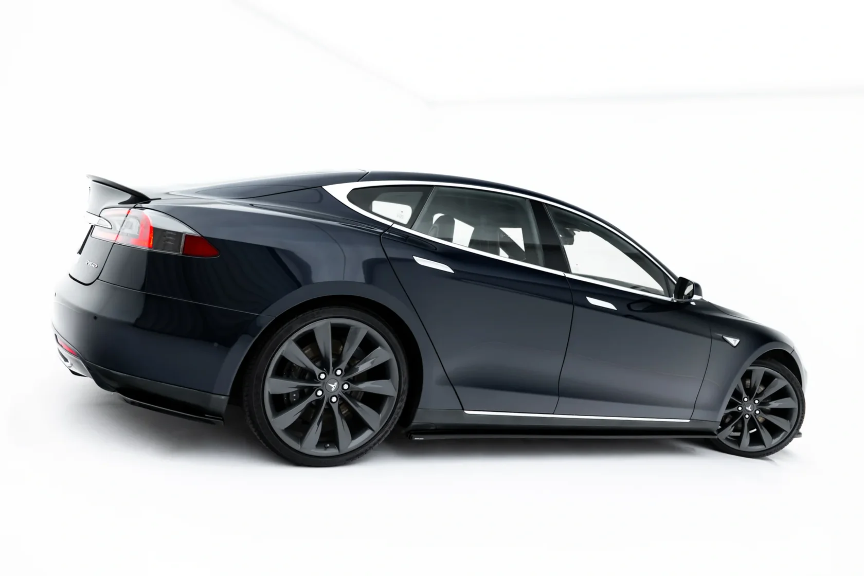 pol_pl_Dokladki-Progow-V-1-Tesla-Model-S-Mk1-23946_6