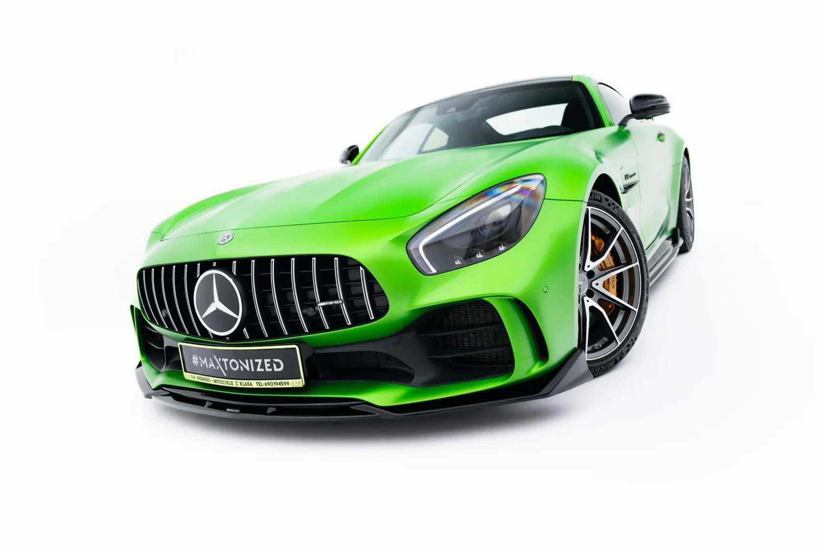 pol_pl_Splitter-Przedni-Mercedes-AMG-GT-R-C190-Facelift-23888_6