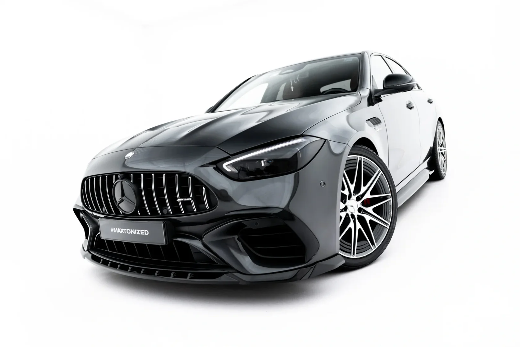 pol_pl_Splitter-Przedni-V-1-Mercedes-AMG-C63-Sedan-Estate-W206-S206-23824_5