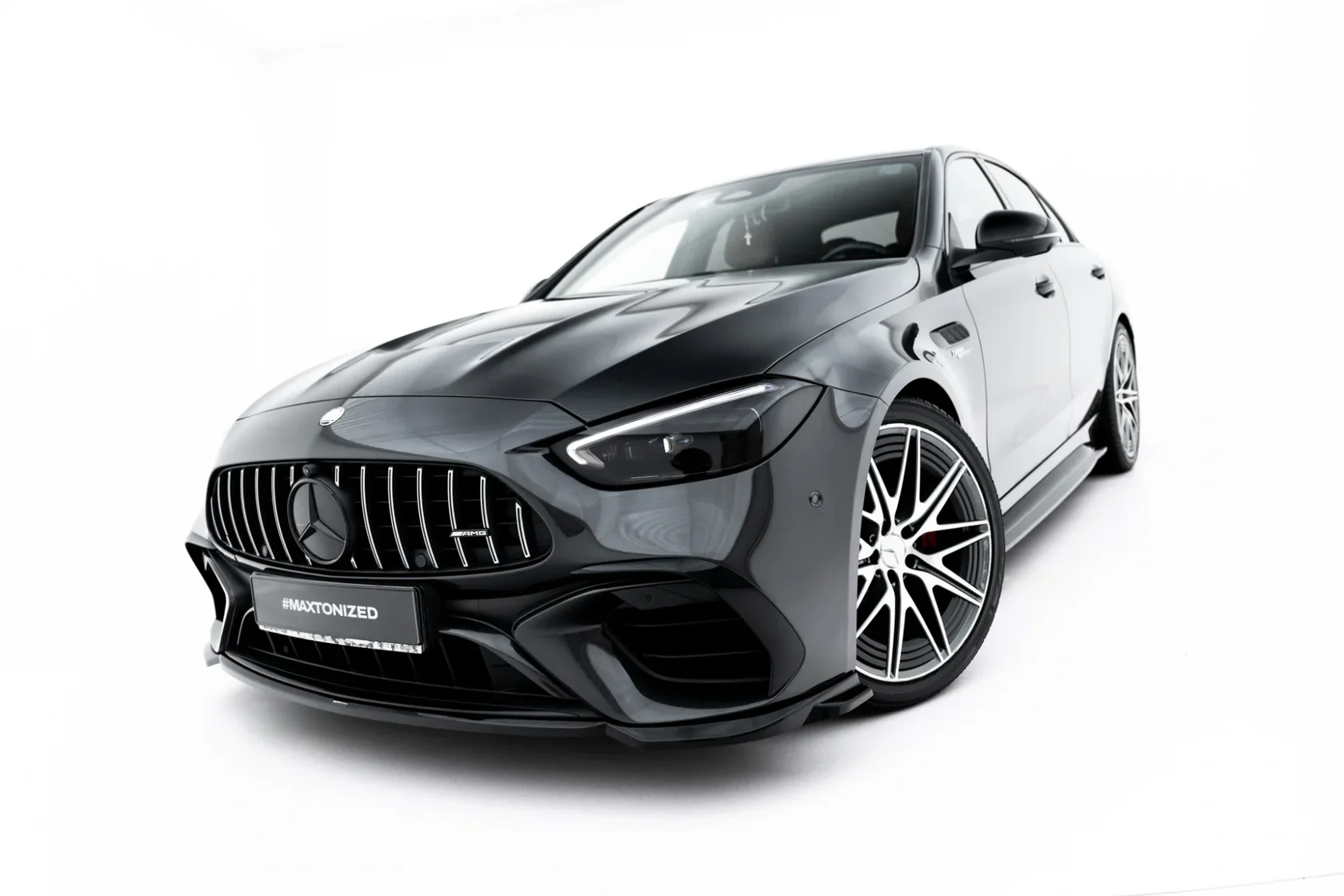 pol_pl_Splitter-Przedni-V-2-Mercedes-AMG-C63-Sedan-Estate-W206-S206-23825_7