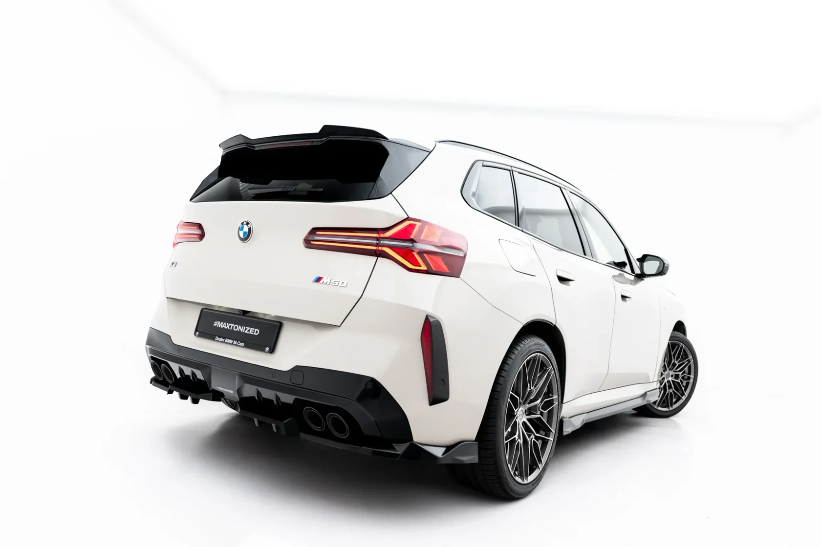 pol_pl_Splitter-Tylny-Z-Dyfuzorem-BMW-X3-M50-G45-23898_5