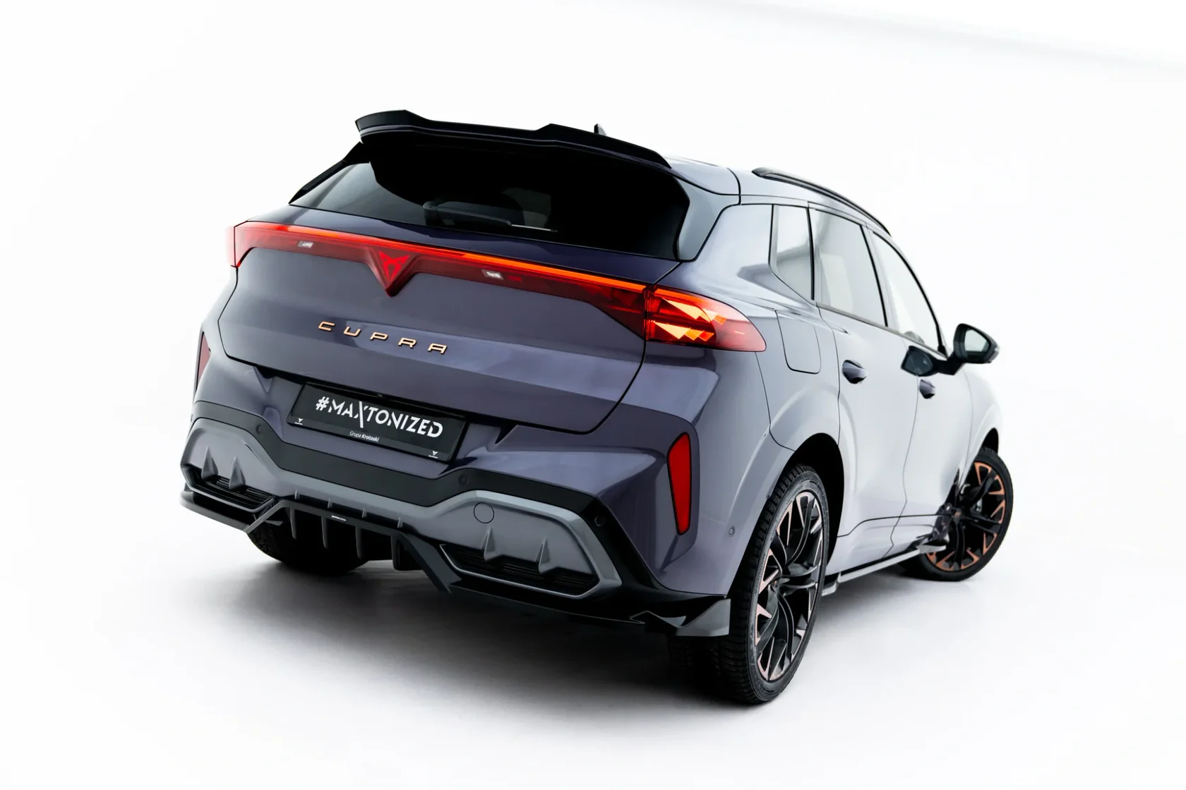 pol_pl_Splitter-Tylny-Z-Dyfuzorem-V-3-Cupra-Terramar-Mk1-Wersja-z-hakiem-holowniczym-23819_6