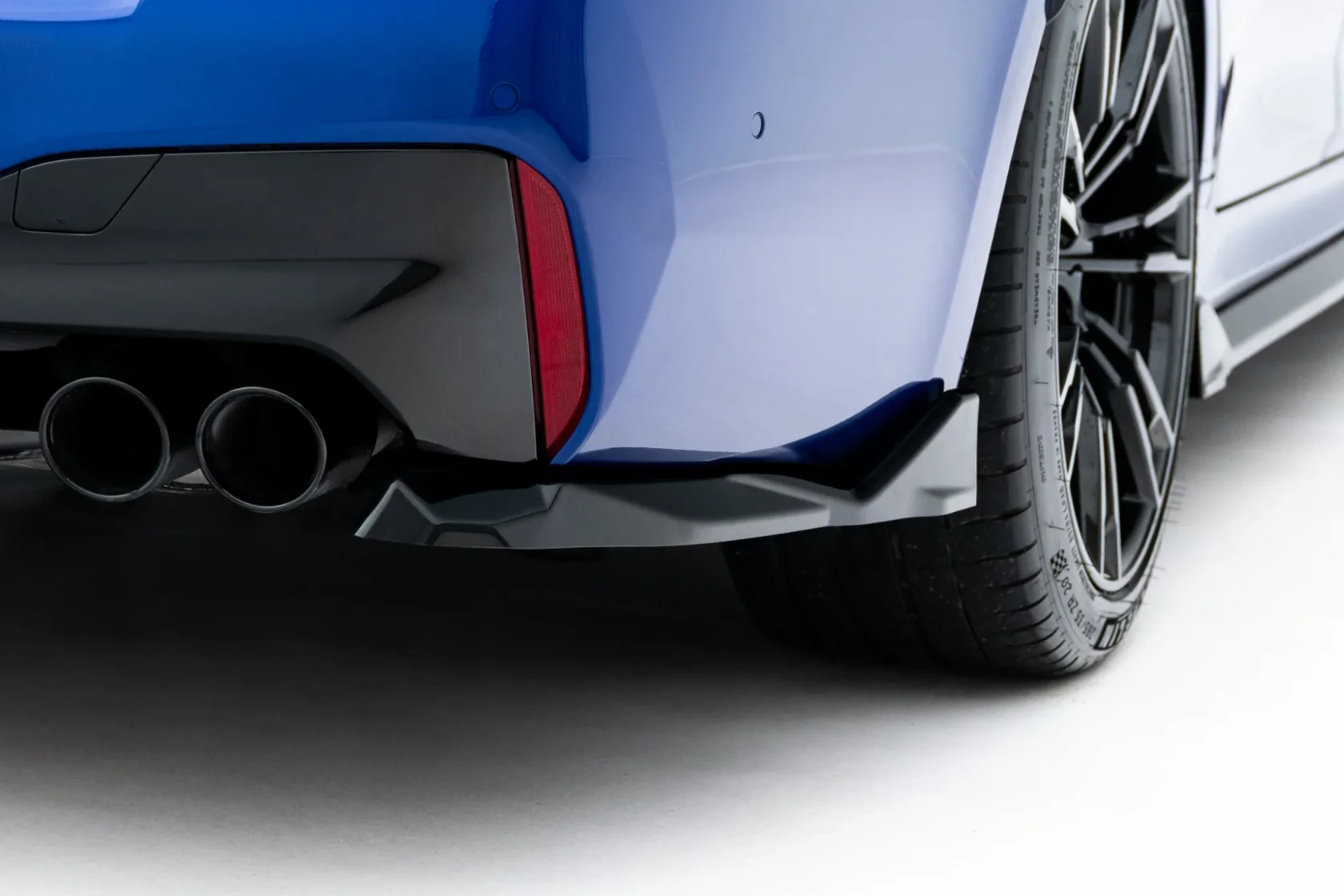 pol_pl_Splittery-Tylne-Boczne-V-2-BMW-M5-F90-Facelift-23879_1