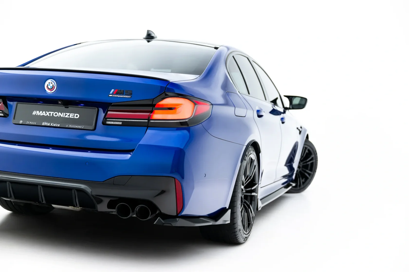 pol_pl_Splittery-Tylne-Boczne-V-2-BMW-M5-F90-Facelift-23879_5